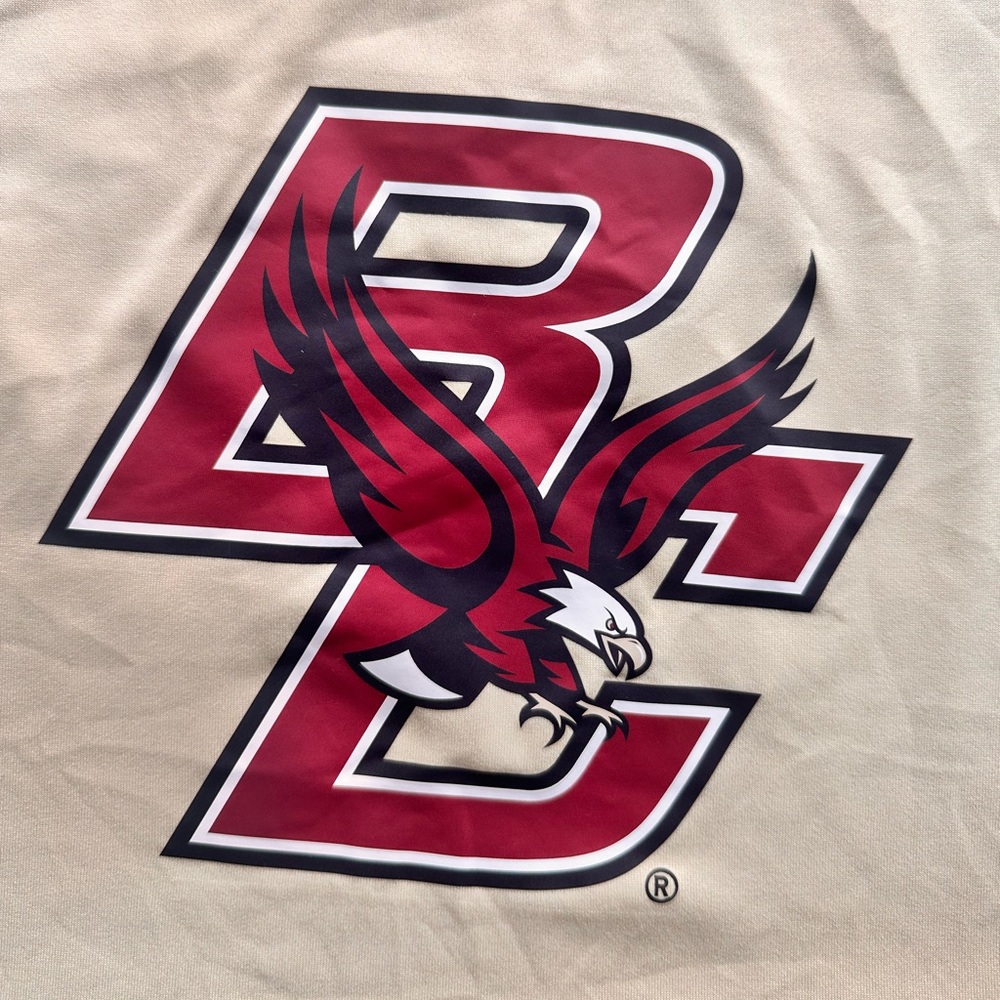 New Balance Men’s T-Shirt – Boston College Logo – Size Large – Pale Yellow